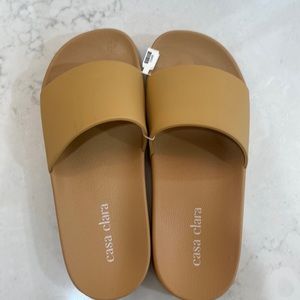 Casa Clara tan slides size small (size 6)